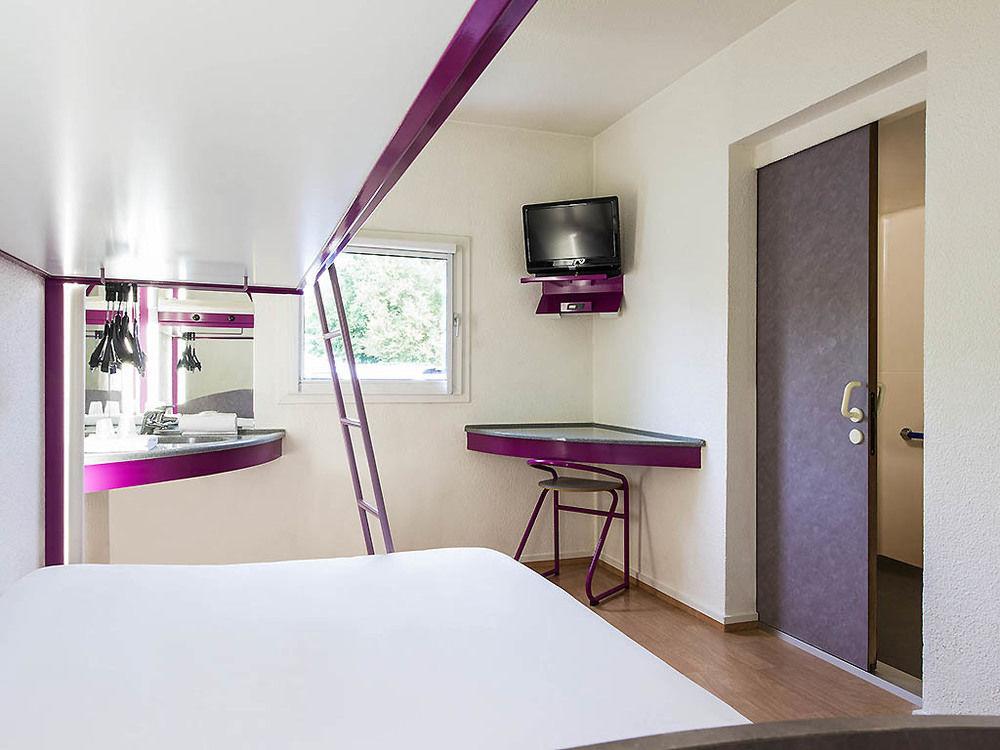 Hotel Kyriad La Rochelle Centre Ville Bagian luar foto