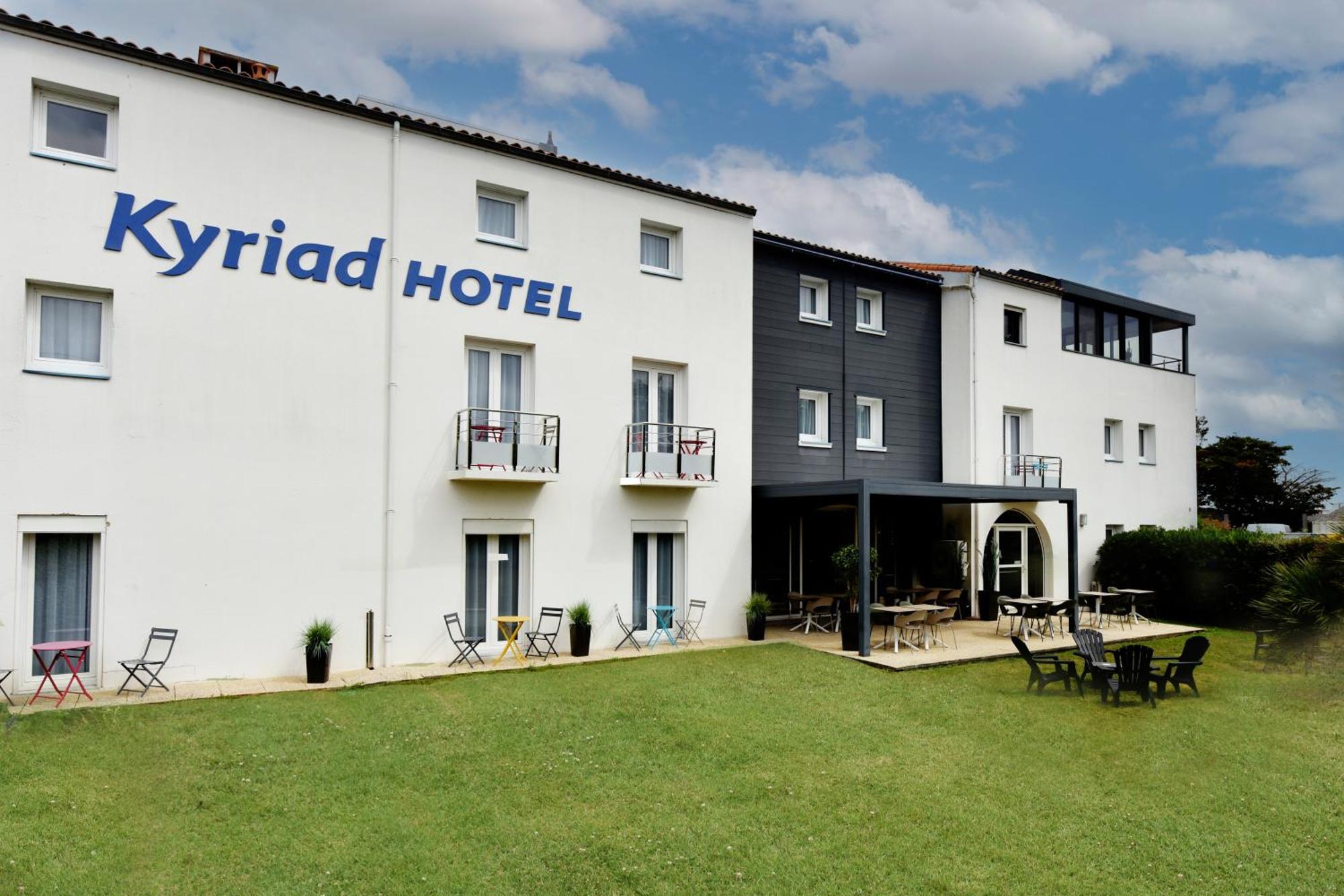 Hotel Kyriad La Rochelle Centre Ville Bagian luar foto