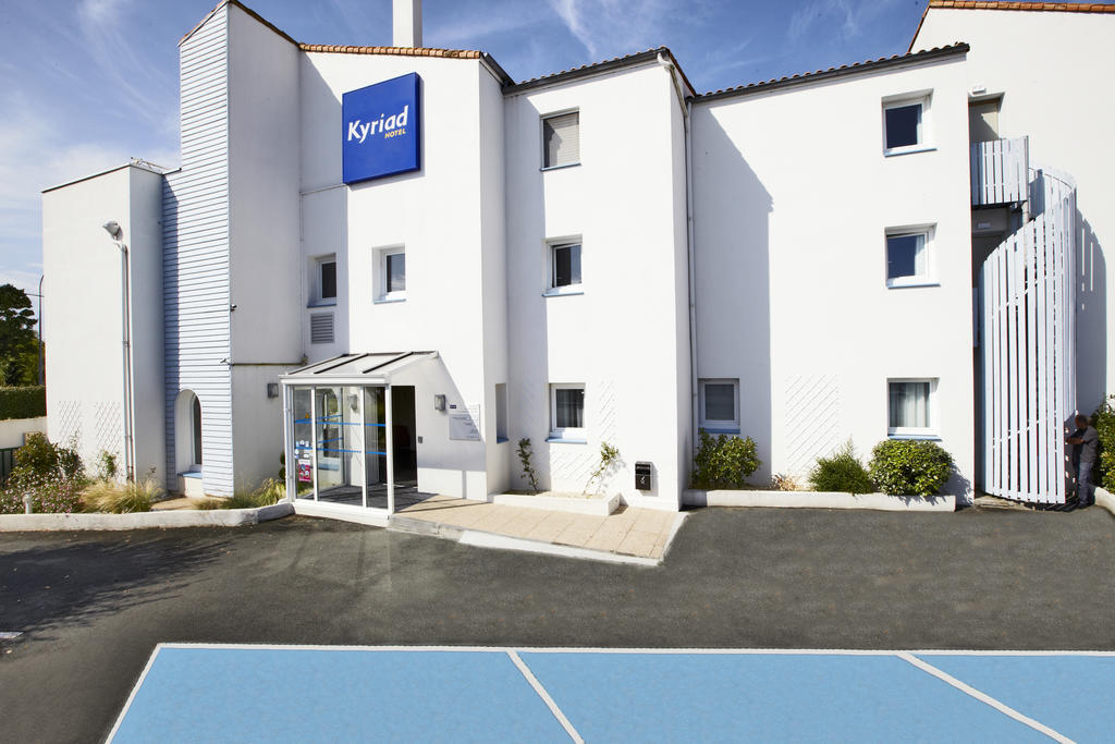 Hotel Kyriad La Rochelle Centre Ville Bagian luar foto